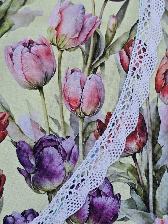 Galdauts apaļam galdam TULPES 1